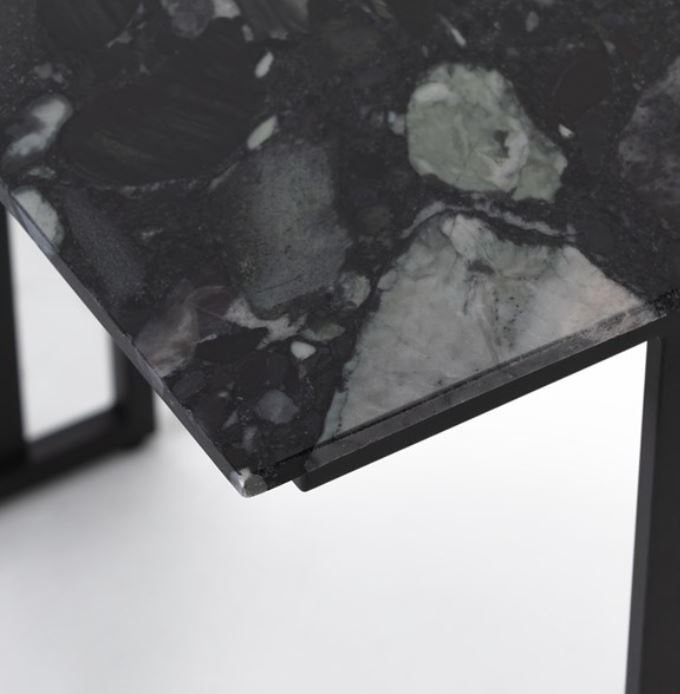 Marshall End Table Mobilia