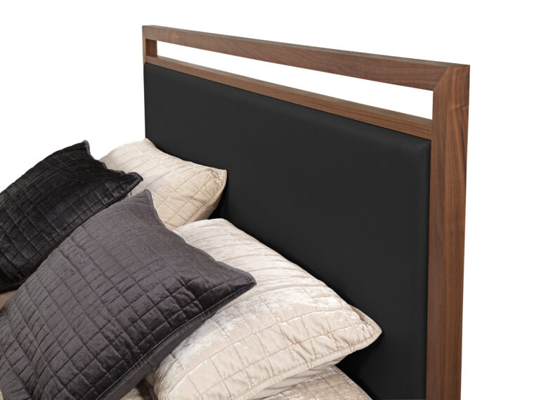 532 Bed Detail HB Black
